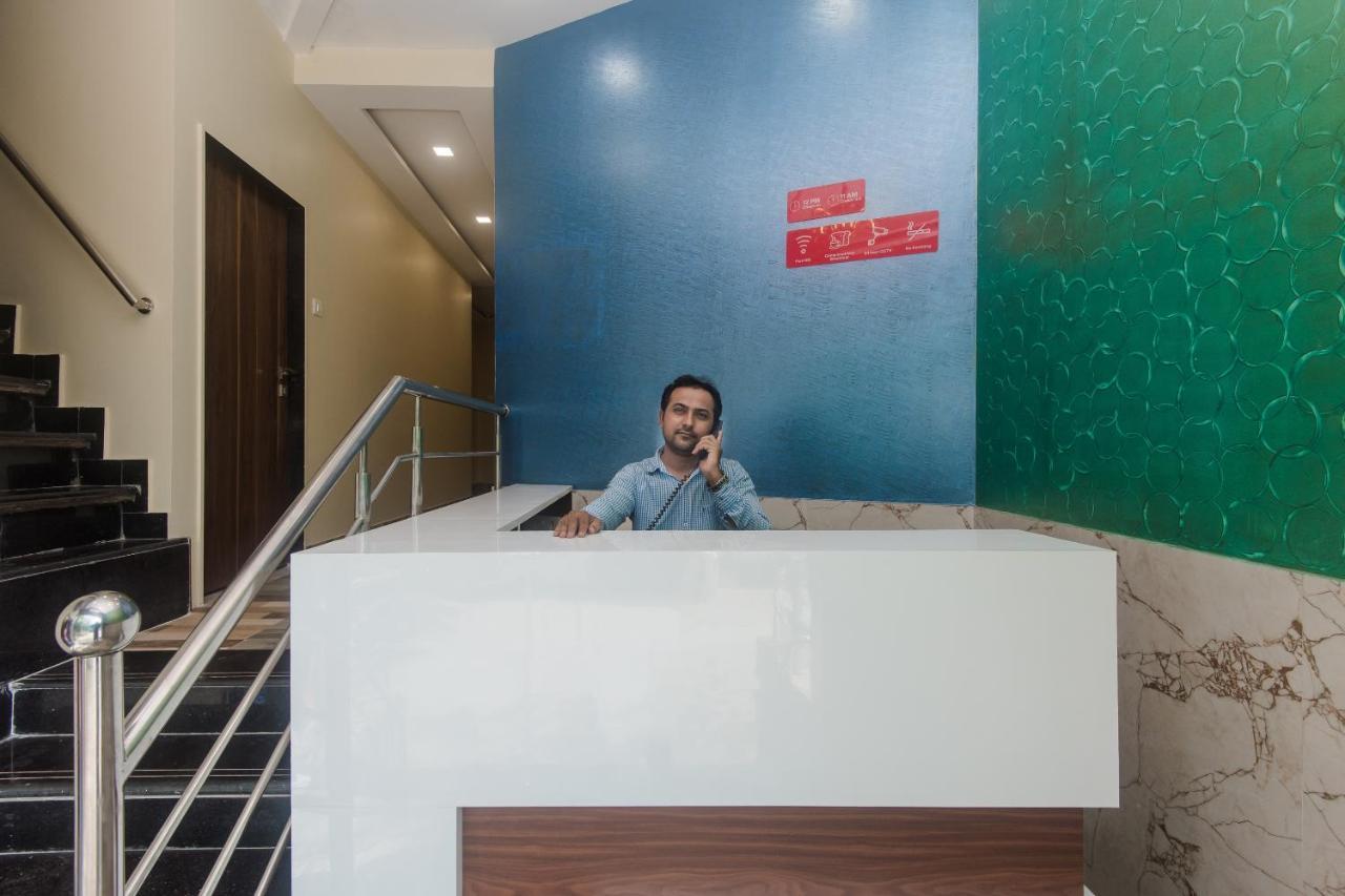 Hotel O Greenforest Near Airport Road Metro Station مومباي المظهر الخارجي الصورة