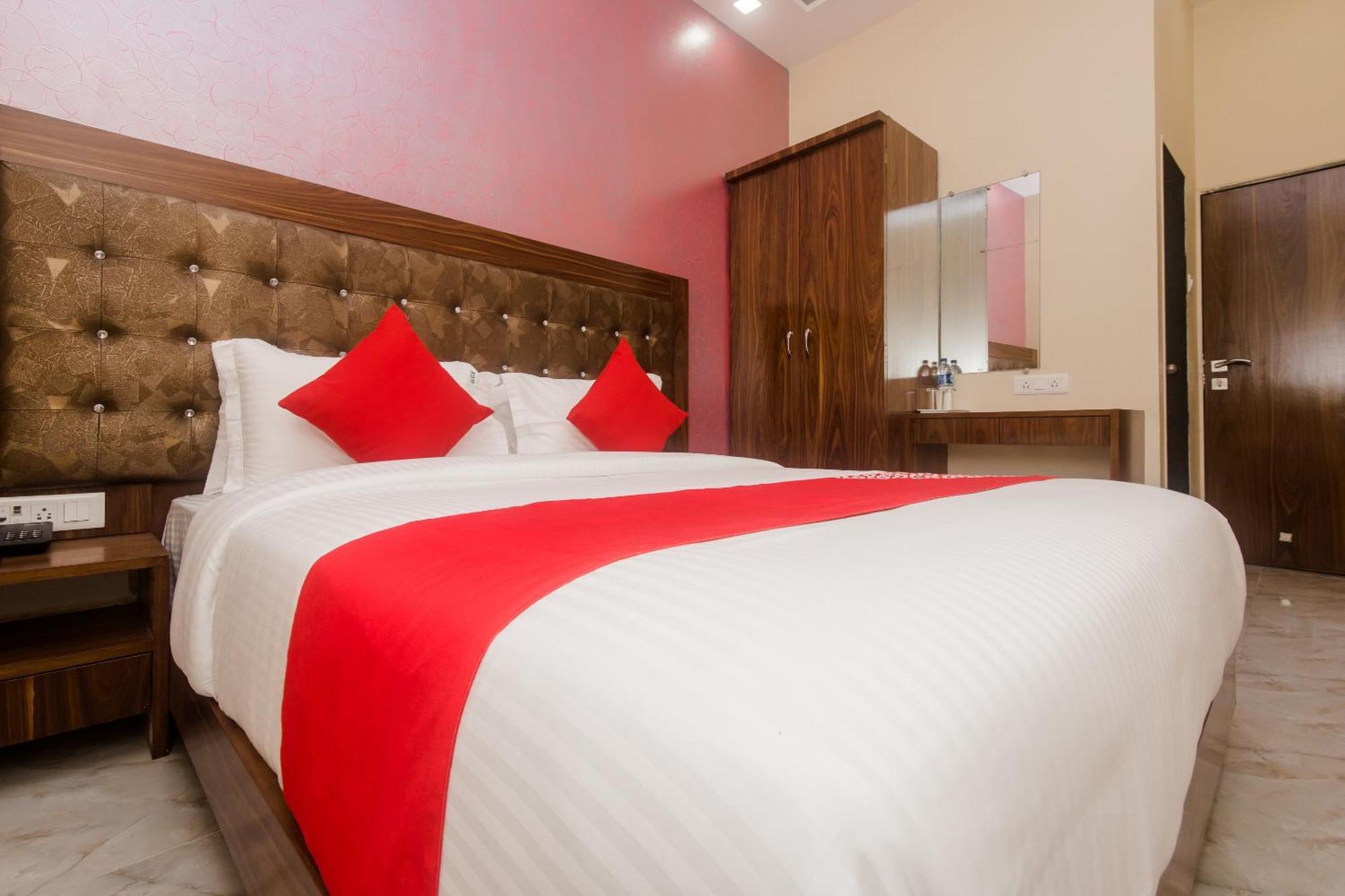 Hotel O Greenforest Near Airport Road Metro Station مومباي المظهر الخارجي الصورة